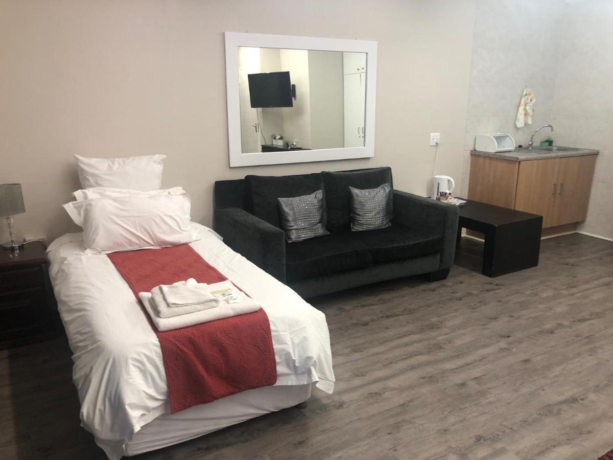 Acacia Westdene B&B Bloemfontein Buitenkant foto