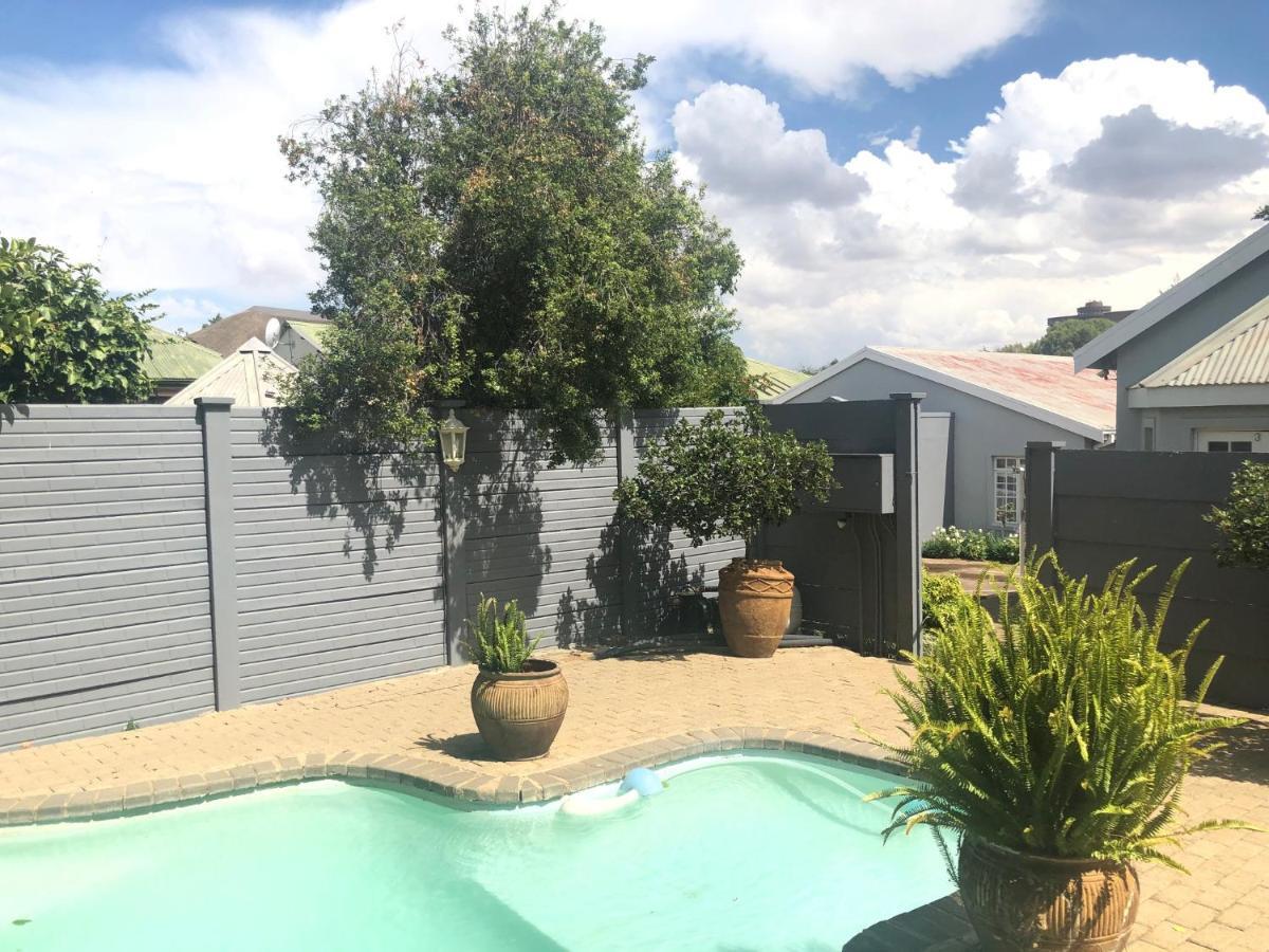 Acacia Westdene B&B Bloemfontein Buitenkant foto