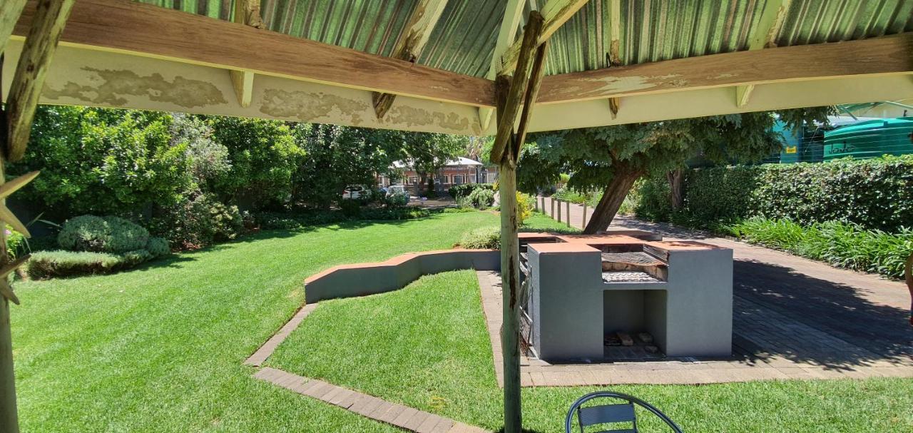 Acacia Westdene B&B Bloemfontein Buitenkant foto
