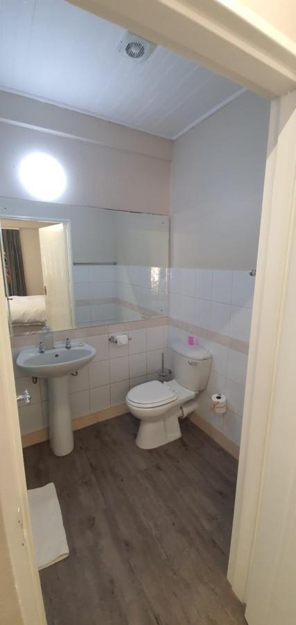 Acacia Westdene B&B Bloemfontein Buitenkant foto