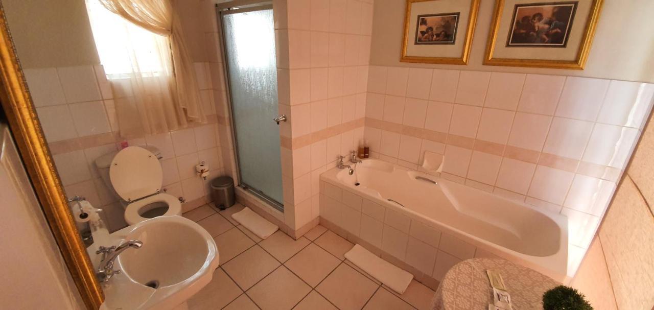 Acacia Westdene B&B Bloemfontein Buitenkant foto