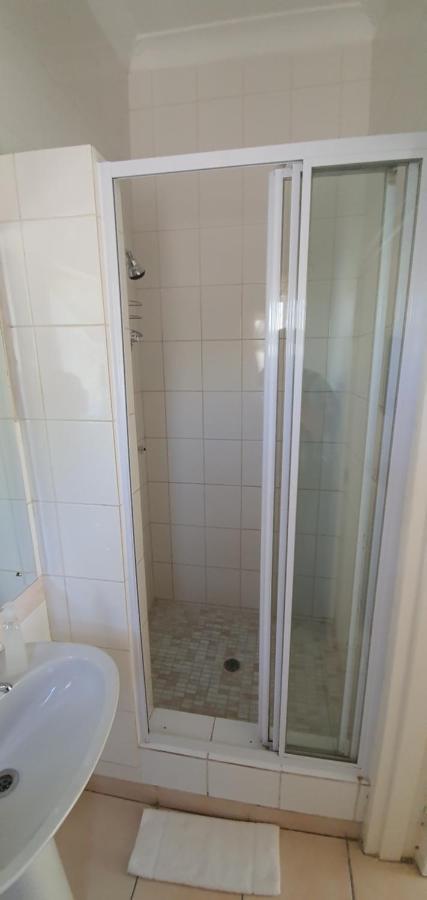 Acacia Westdene B&B Bloemfontein Buitenkant foto